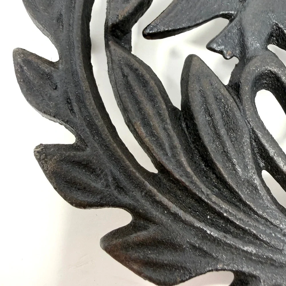Vintage Cast Iron Eagle Heart Laurel Wreath Trivet‎ Black Americana Decor 9 inch